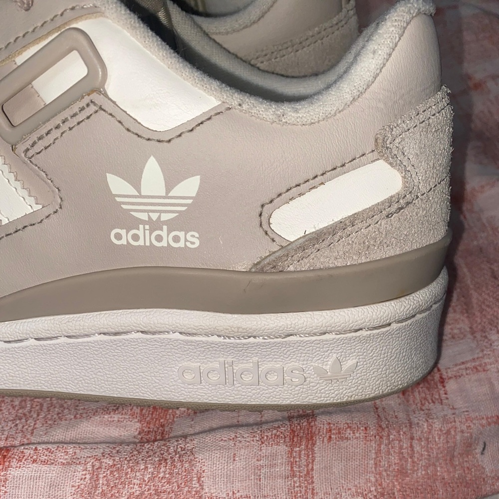 Adidas Women's Cream and White Sneakers - Picture 5 of 8